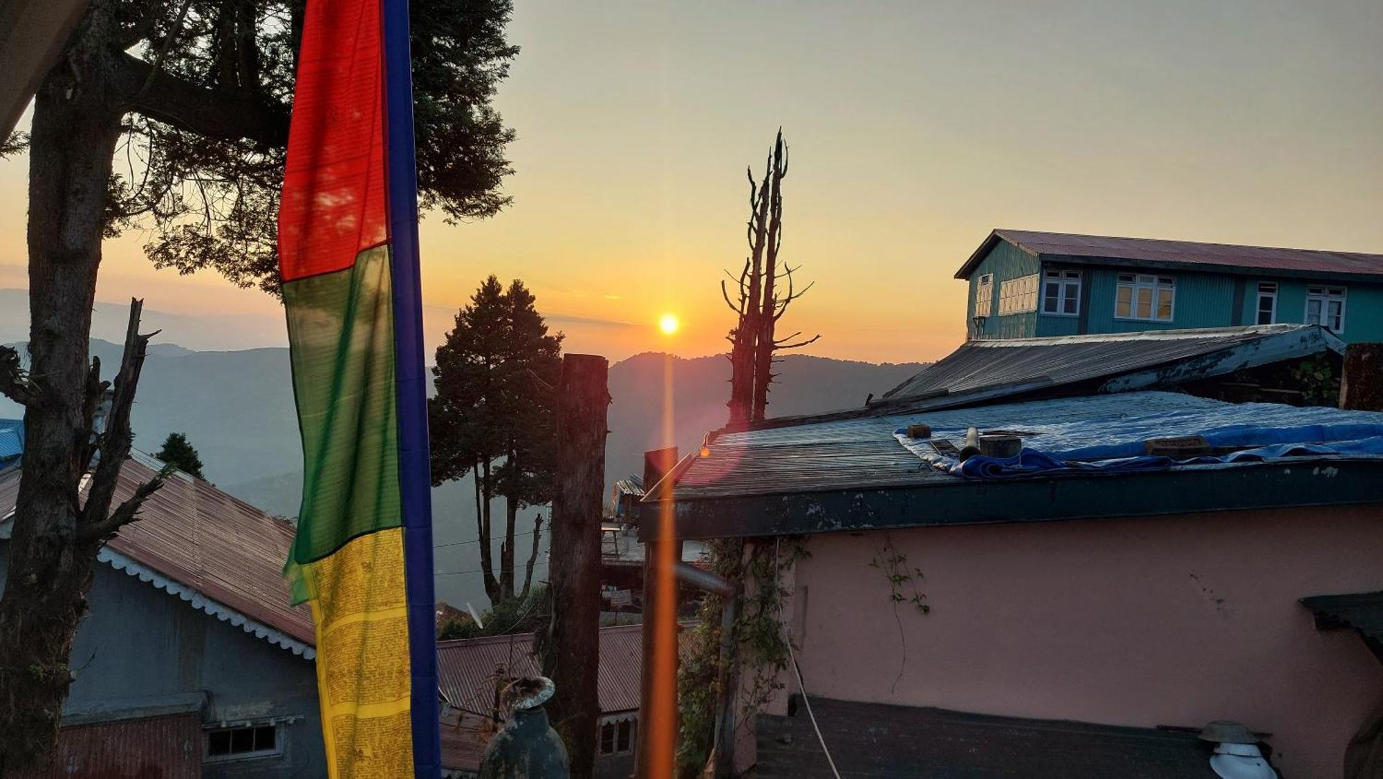 Indivar Homestay Дарджилинг Екстериор снимка