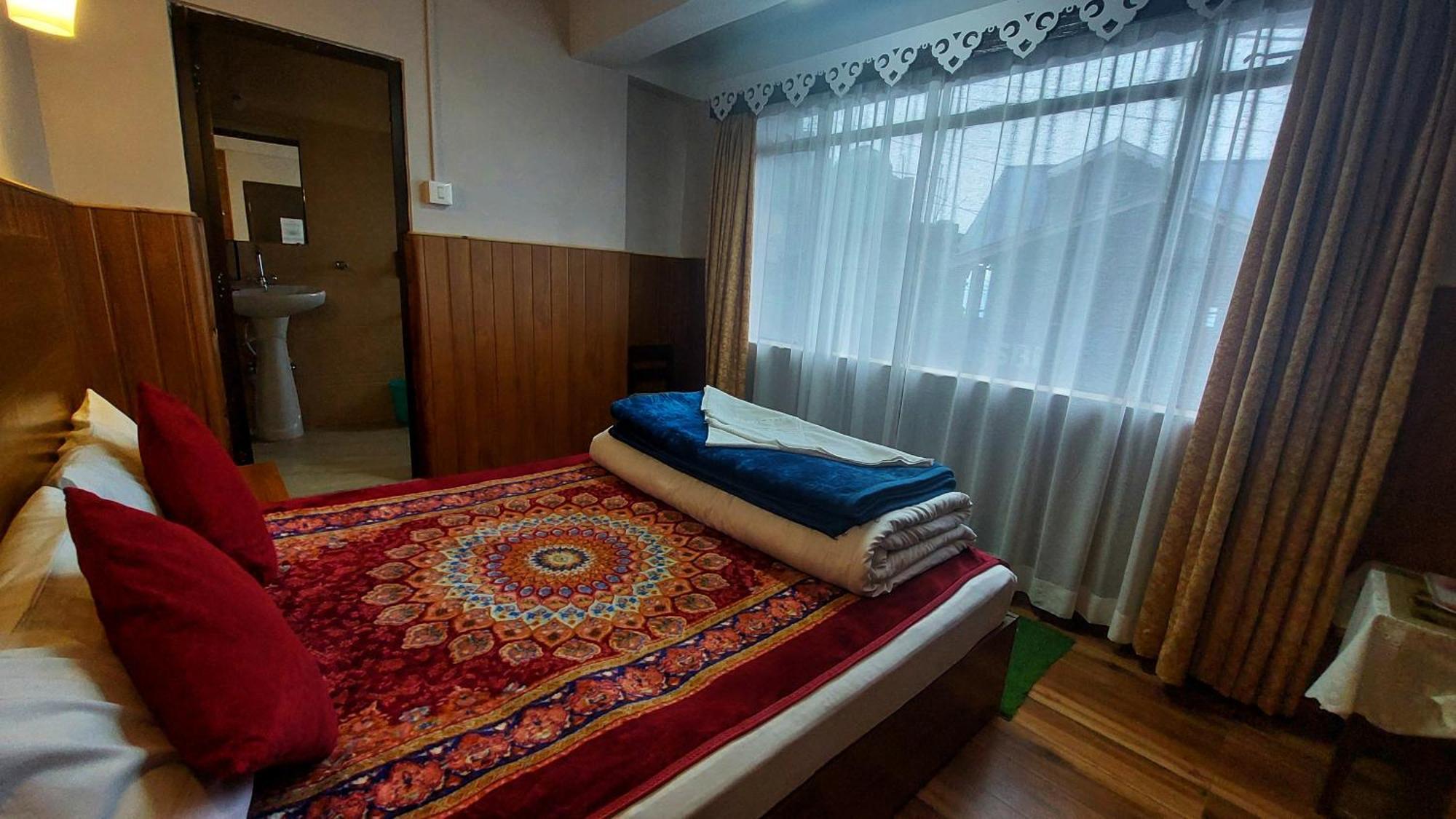 Indivar Homestay Дарджилинг Екстериор снимка