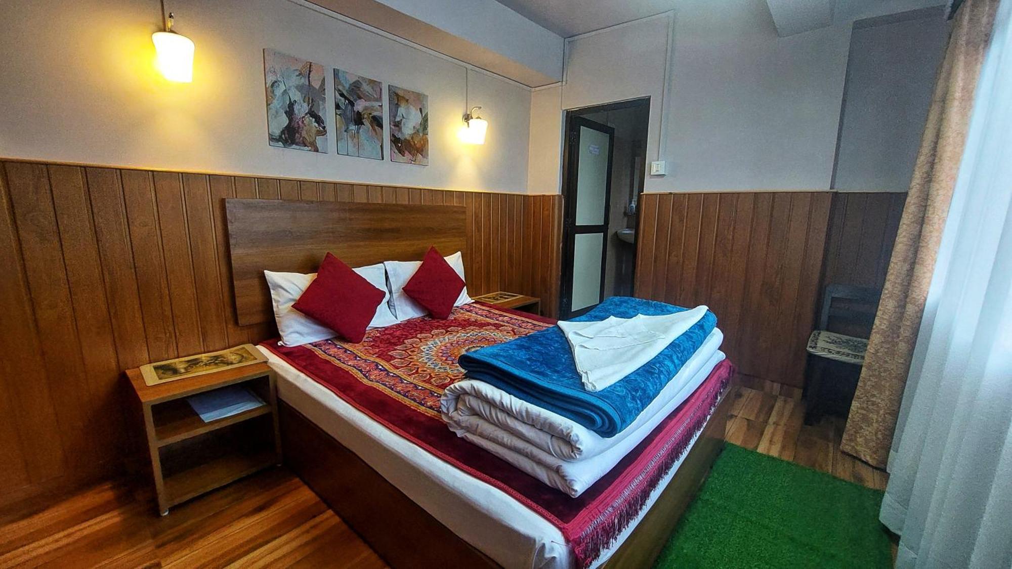 Indivar Homestay Дарджилинг Екстериор снимка