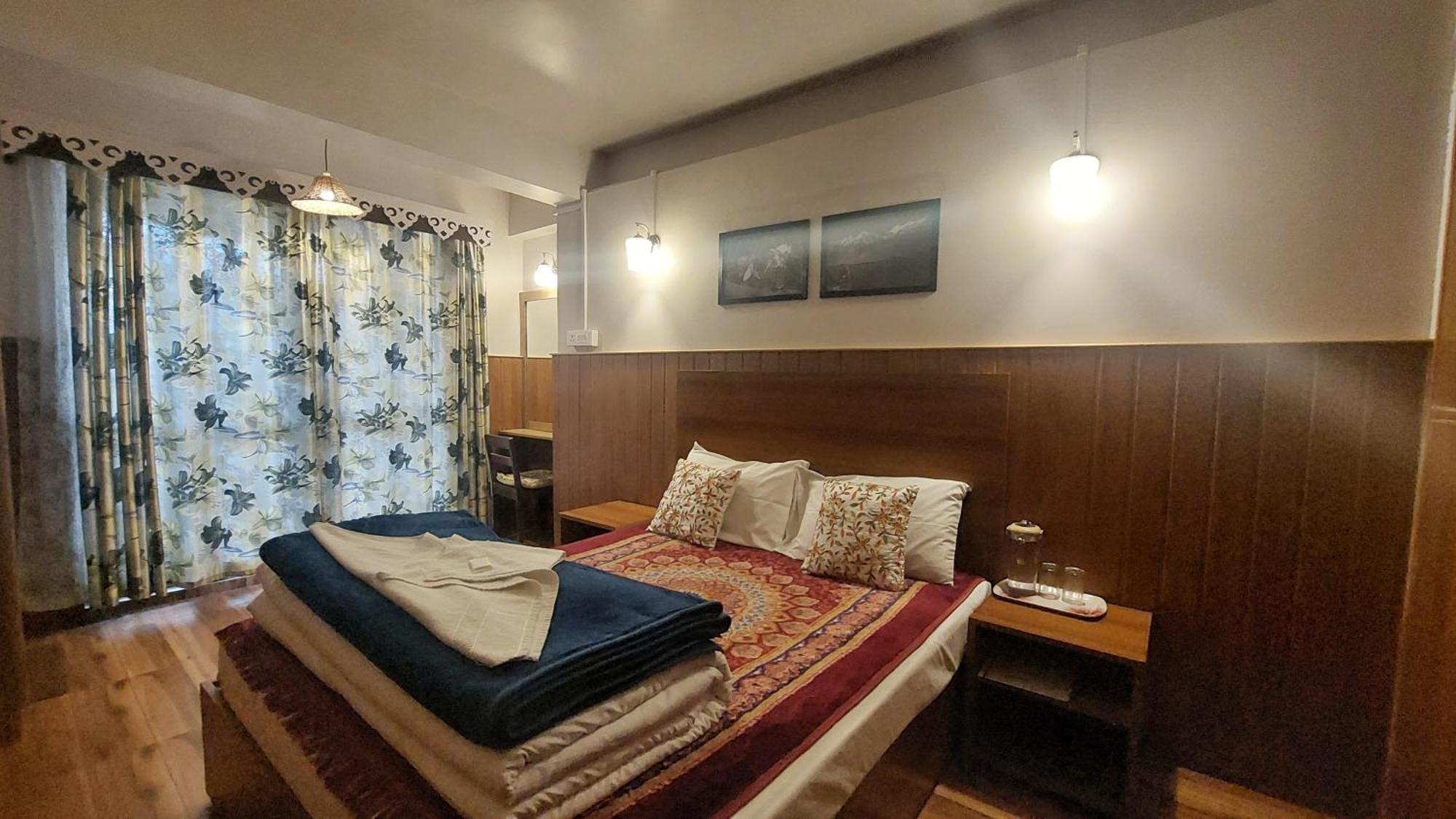 Indivar Homestay Дарджилинг Екстериор снимка