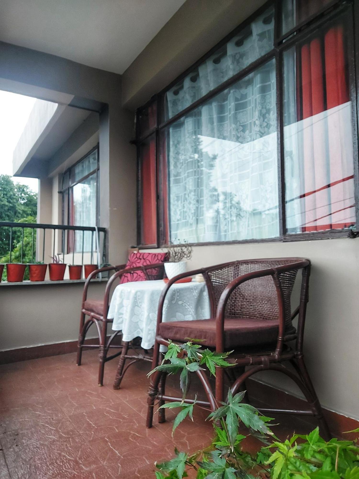 Indivar Homestay Дарджилинг Екстериор снимка