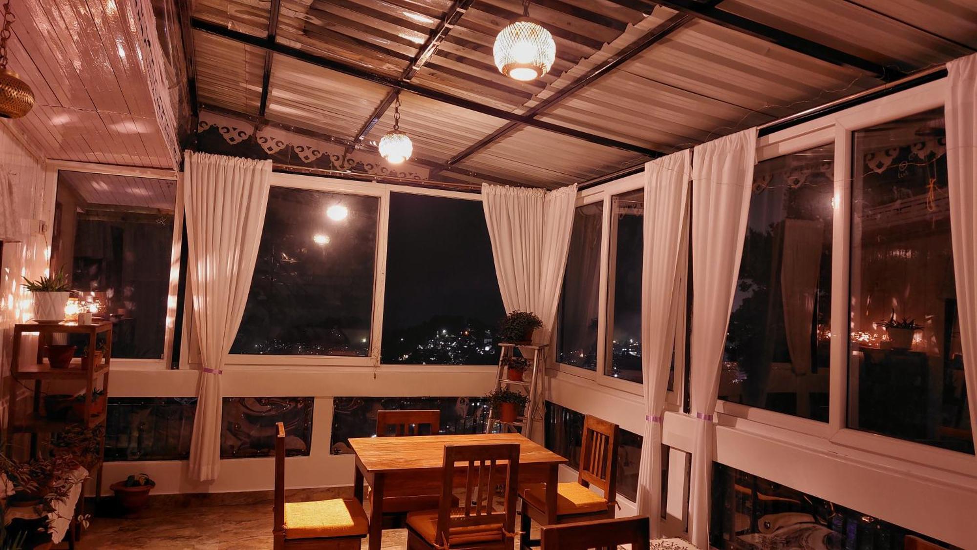 Indivar Homestay Дарджилинг Екстериор снимка