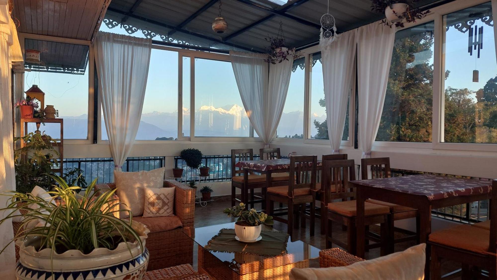 Indivar Homestay Дарджилинг Екстериор снимка